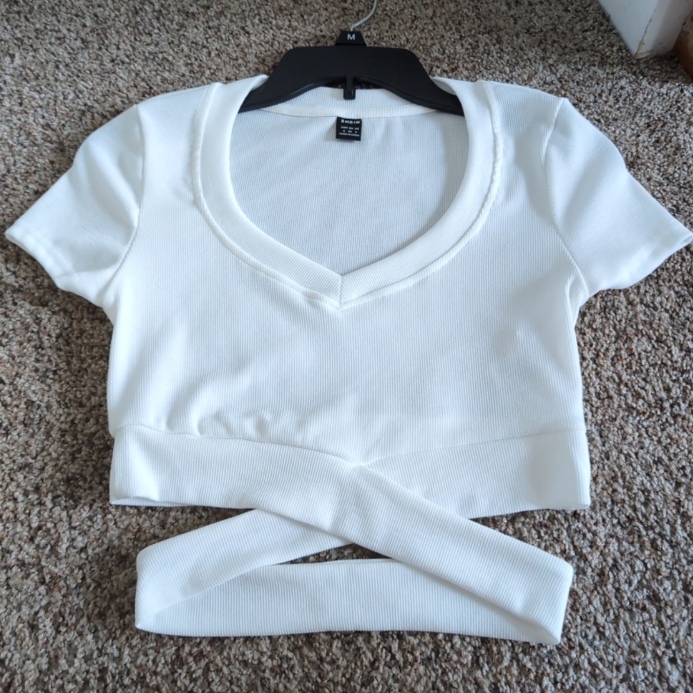 SHEIN White Ribbed V-Neck Crop Top